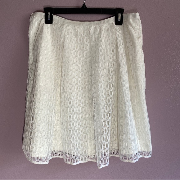 Anthropologie Maeve Eyelet Lace Skirt with pockets - Picture 6 of 12